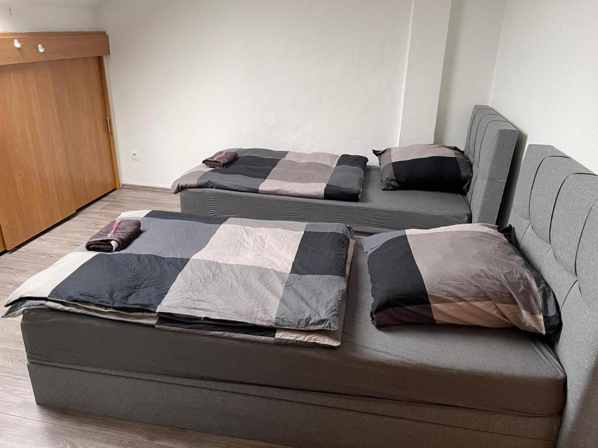 Apartment Bis Zu 8 Einzelbetten Stellplatz Wifi Essen Bagian luar foto